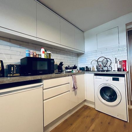 Private 2 Bed Guest House - Van Parking, M25 & A1 Connections 波特斯巴 外观 照片