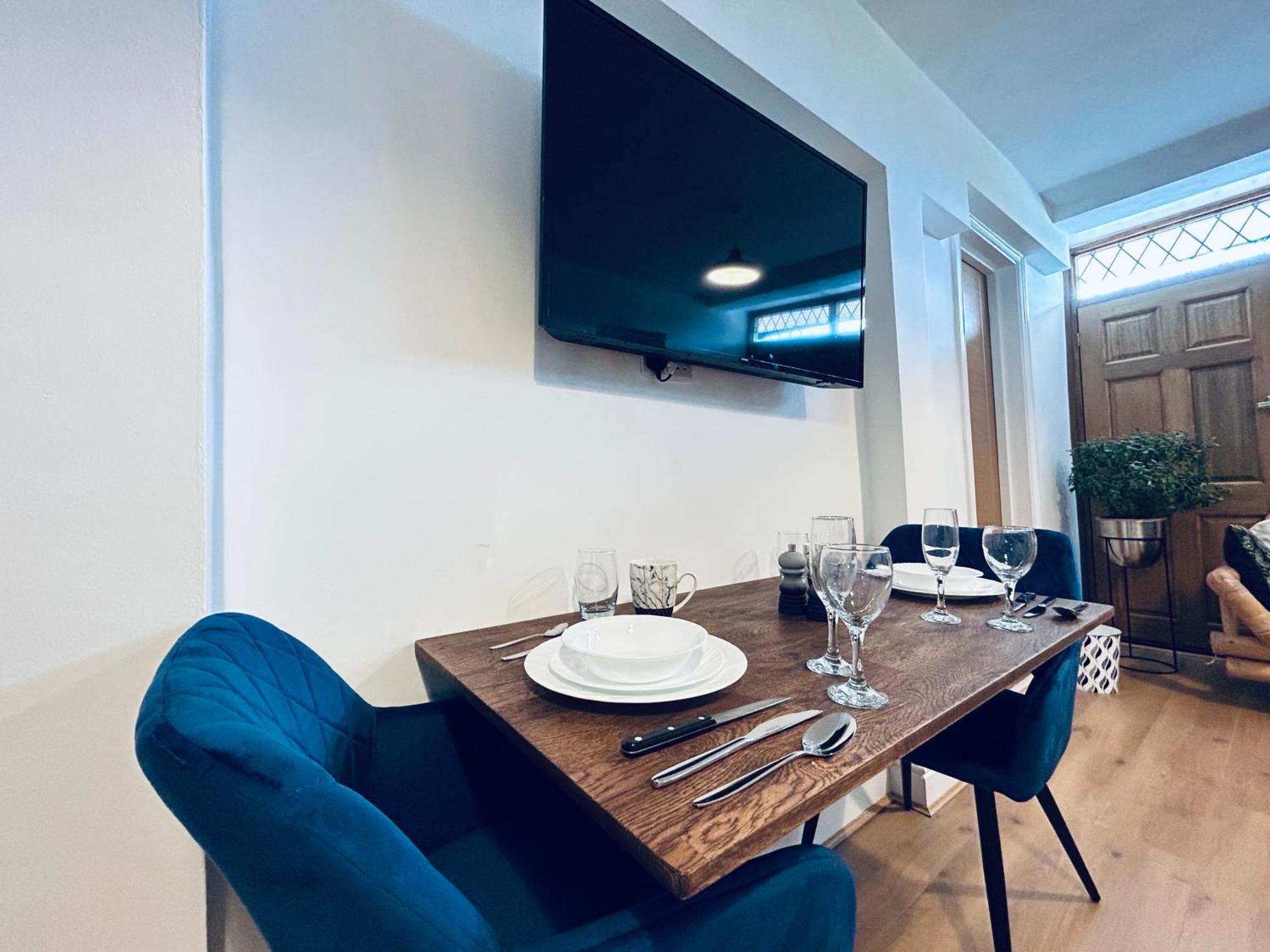 Private 2 Bed Guest House - Van Parking, M25 & A1 Connections 波特斯巴 外观 照片