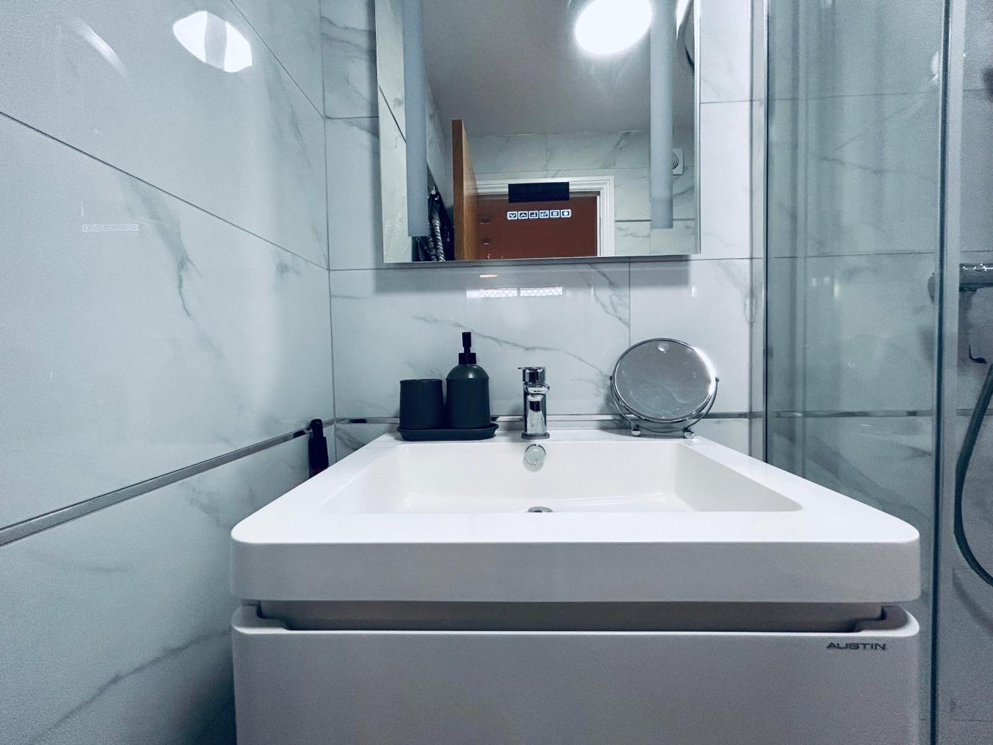 Private 2 Bed Guest House - Van Parking, M25 & A1 Connections 波特斯巴 外观 照片